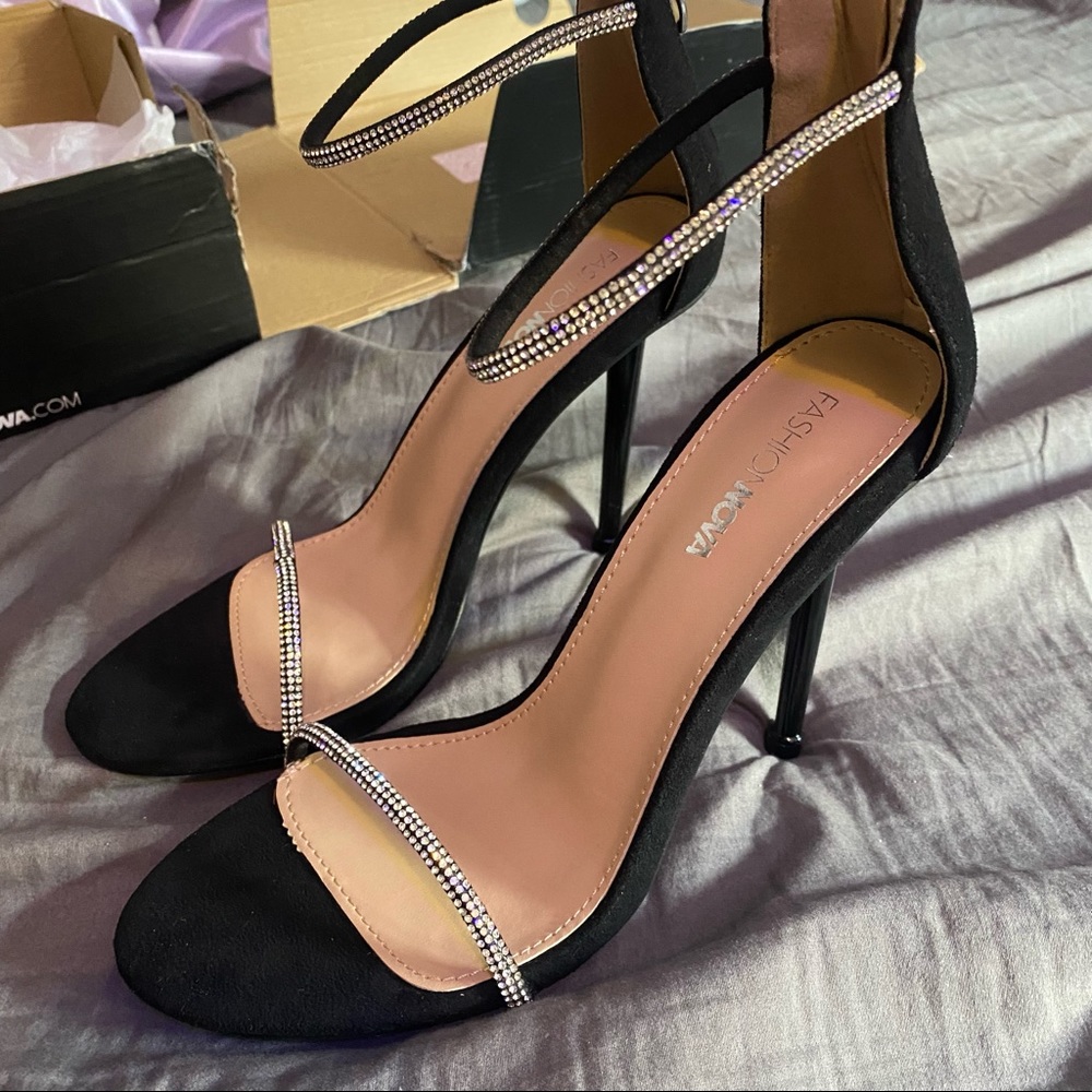 fashion nova diamond heels 7.5